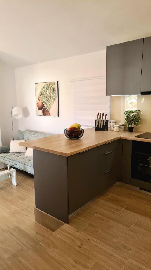 Family Oasis Apartment Zukve Врси Екстер'єр фото