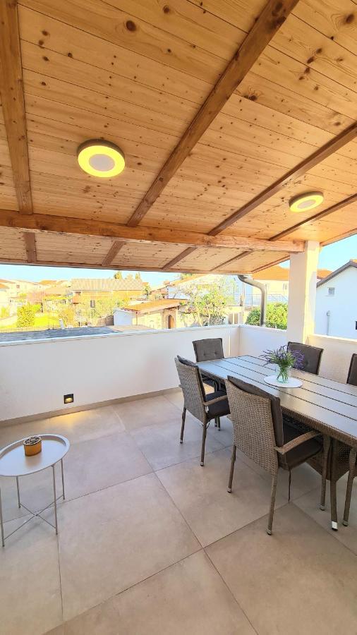 Family Oasis Apartment Zukve Врси Екстер'єр фото