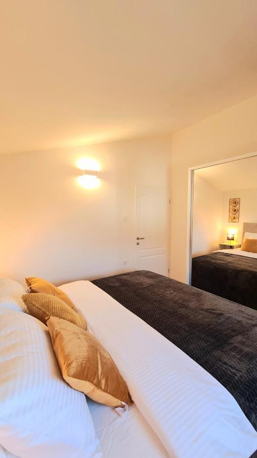Family Oasis Apartment Zukve Врси Екстер'єр фото