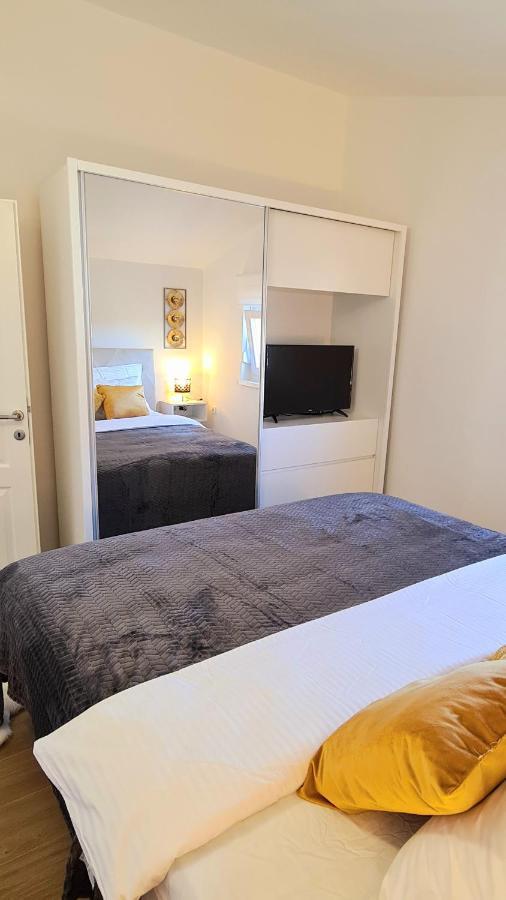 Family Oasis Apartment Zukve Врси Екстер'єр фото