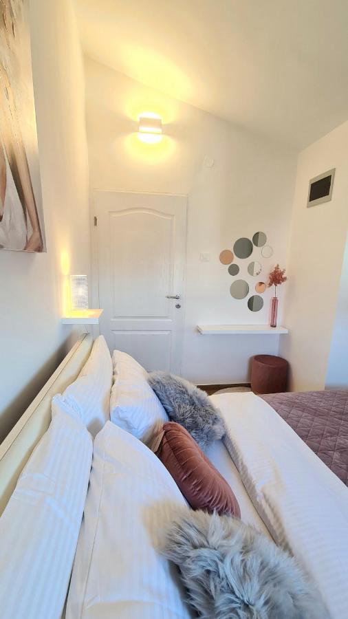 Family Oasis Apartment Zukve Врси Екстер'єр фото