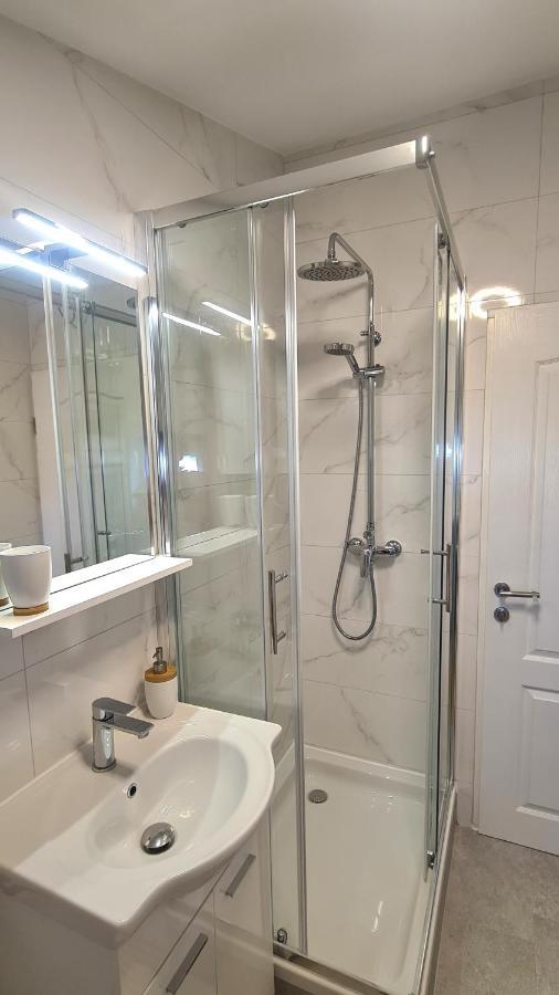Family Oasis Apartment Zukve Врси Екстер'єр фото